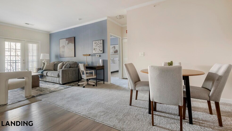 Building Photo - 9015 Kings Grant Dr