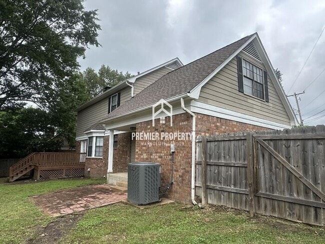 Building Photo - 995 Red Fox Cove