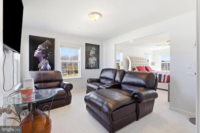 Building Photo - 6702 Savannah Dr
