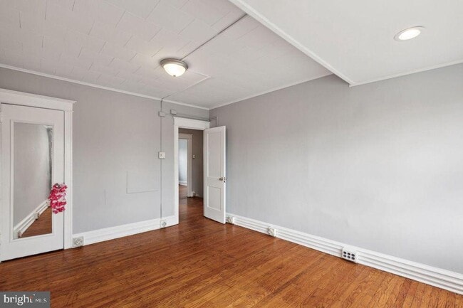 Building Photo - 1214 Van Kirk St