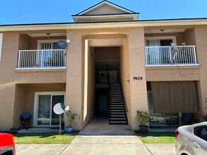 Building Photo - 9625 Amarante Way