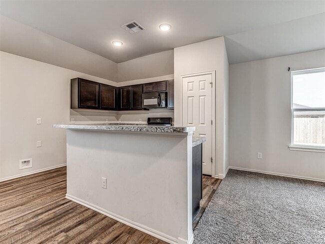Building Photo - 1125 S Appaloosa Ln