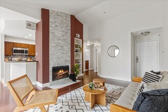 Building Photo - $1,650/mo – 2BR/1BA Condo in Northwest Austin with Stone Fireplace & Balcony