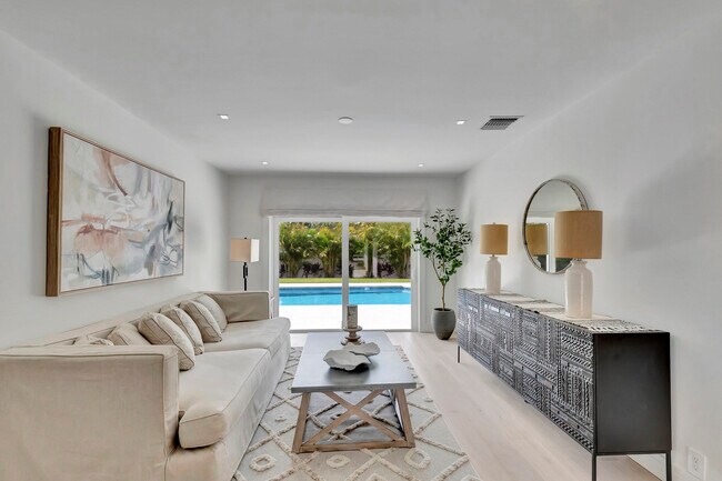 Building Photo - 530 NW 14th St