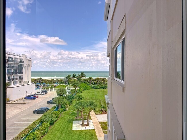 Building Photo - 2020 N Atlantic Ave