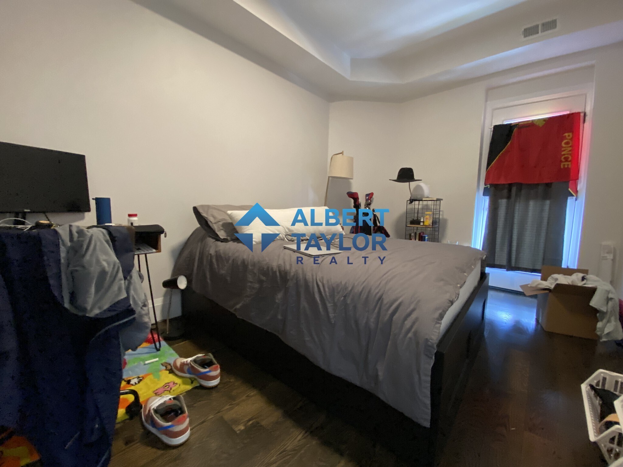 Building Photo - 9 Strathmore Rd