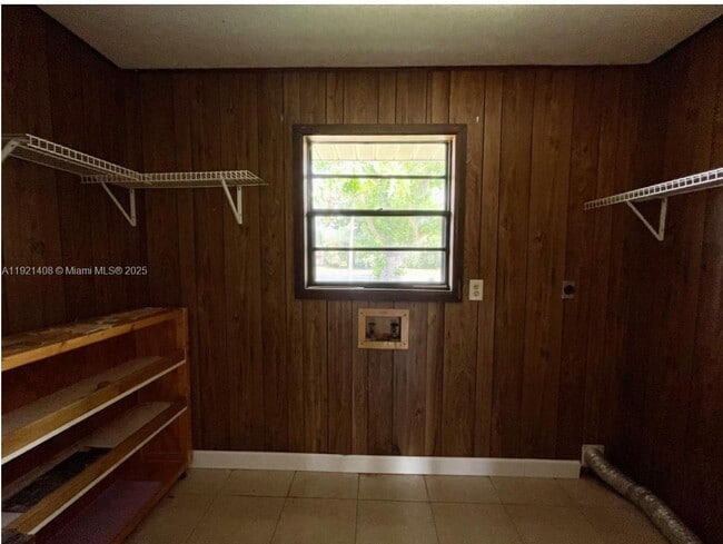 Building Photo - 203 Eleanor Blvd