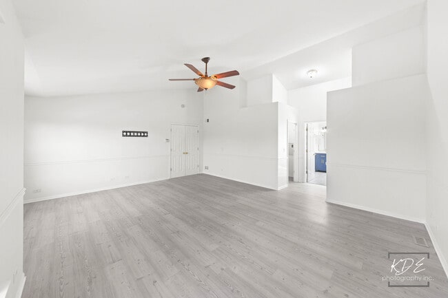 Building Photo - 2612 Lundquist Dr