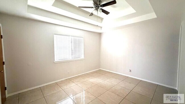 Building Photo - 1587 Pinion Dr