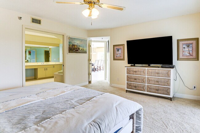 Building Photo - 113 Tidy Island Blvd