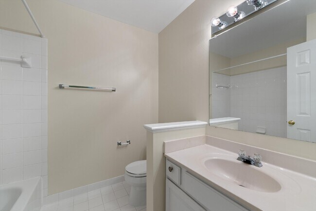 Building Photo - This move-in ready, professionally cleaned 3-bedroom, 3.5-bathroom townhouse in Reston Town Cente...