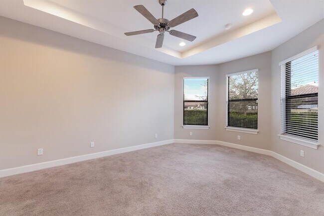 Building Photo - 8720 Bellussi Dr