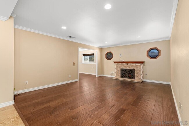 Building Photo - 2245 Nob Hill Dr