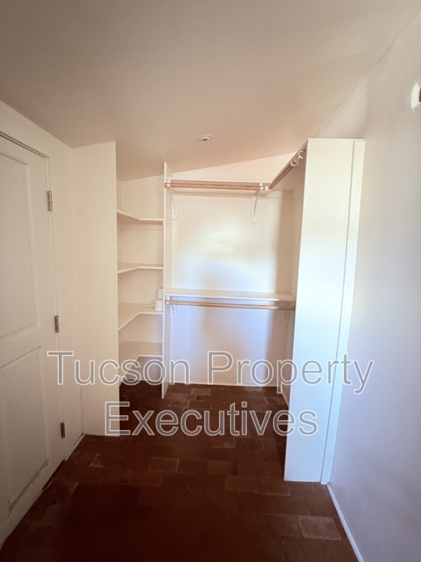 Building Photo - 343 S Convent Ave