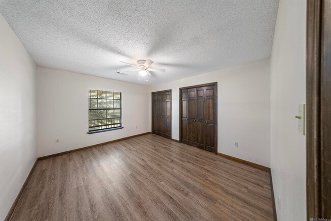 Building Photo - 9655 Sullivan Rd