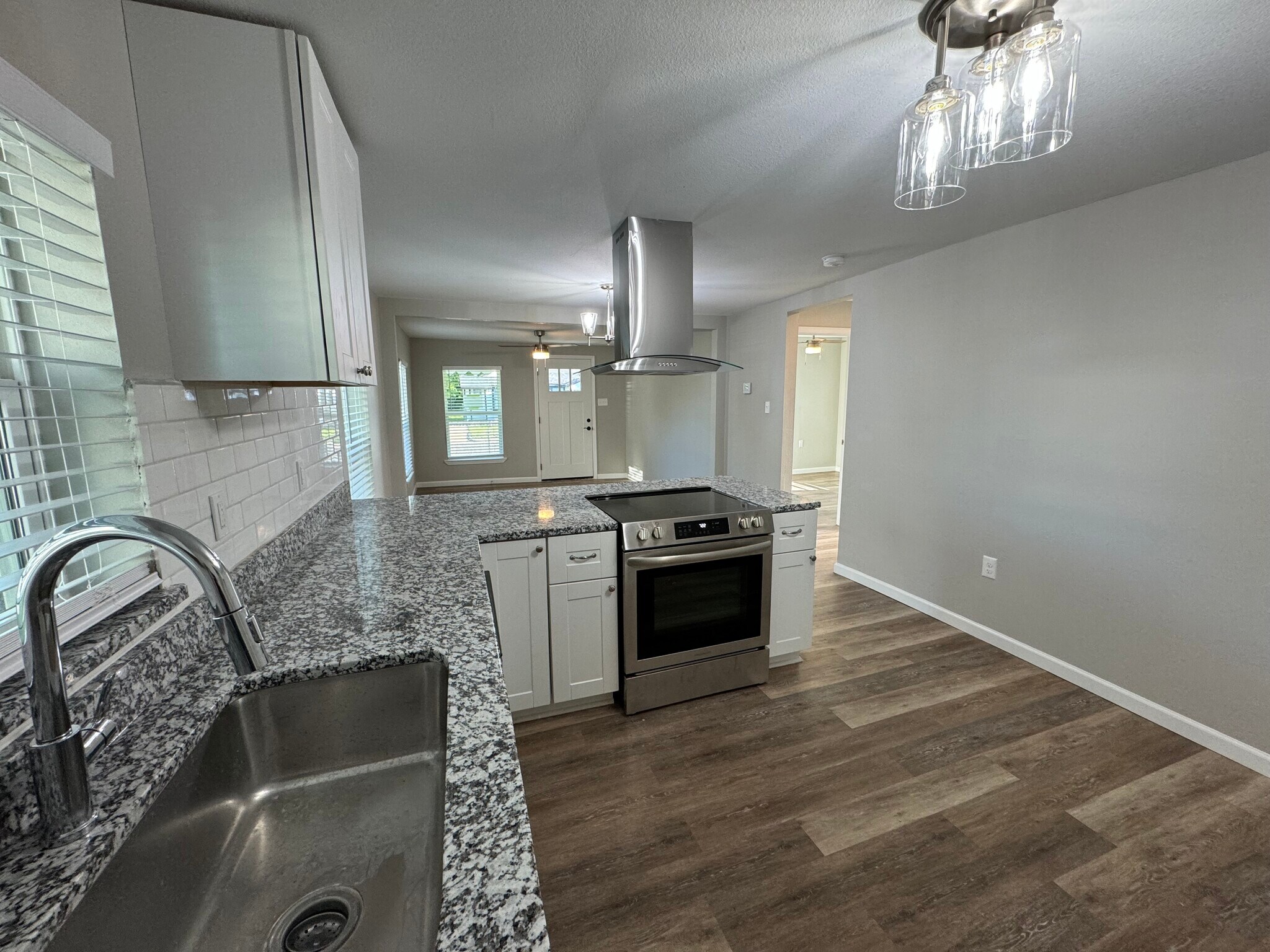 Building Photo - 1210 Southey St