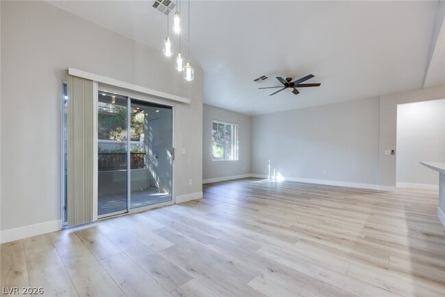 Building Photo - 1008 Domnus Ln