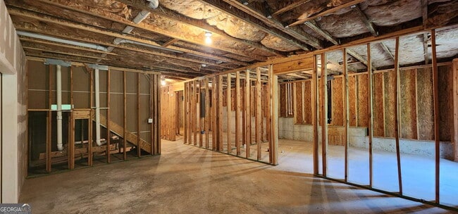 Building Photo - 525 Twelve Oaks Dr