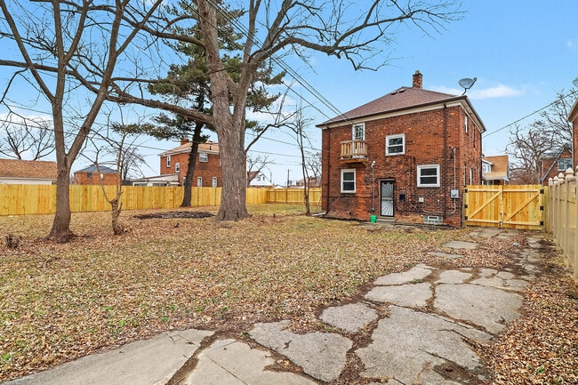 Building Photo - Detroit - Morningside