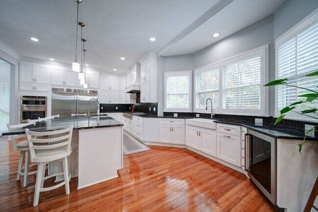 Building Photo - 119 Plantation Dr