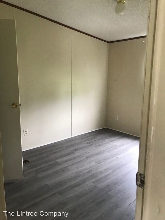 Building Photo - 3 br, 2 bath House - 403 Walnut