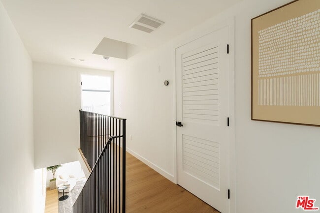 Building Photo - 6763 Lexington Ave