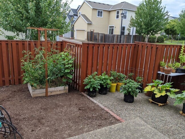 Building Photo - Stunning Home In Hillsboro 3 bedrooms, 2.5 Baths 2,608 Sq. Ft.