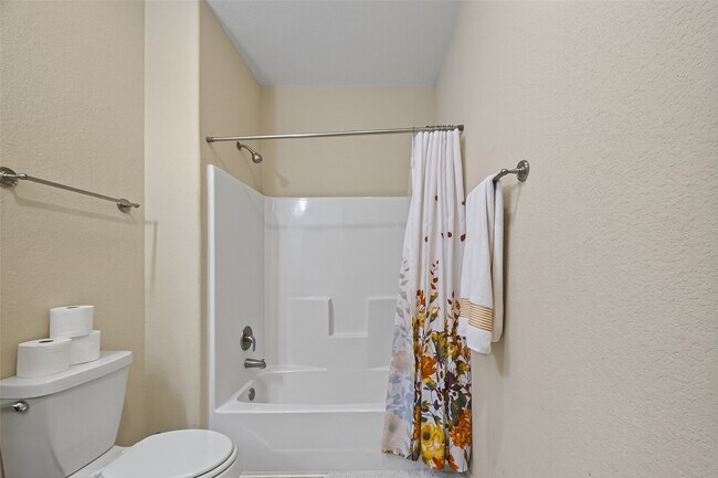 Building Photo - 1009 Niagara St