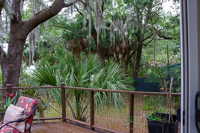 Building Photo - Amazing sunsets at this waterfront home