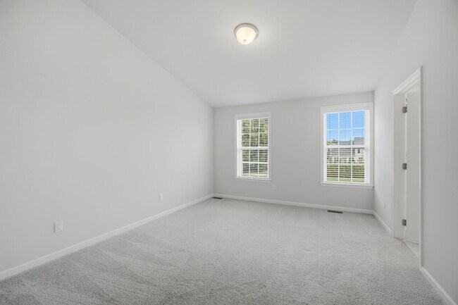 Building Photo - 2780 Ashcombe Dr.