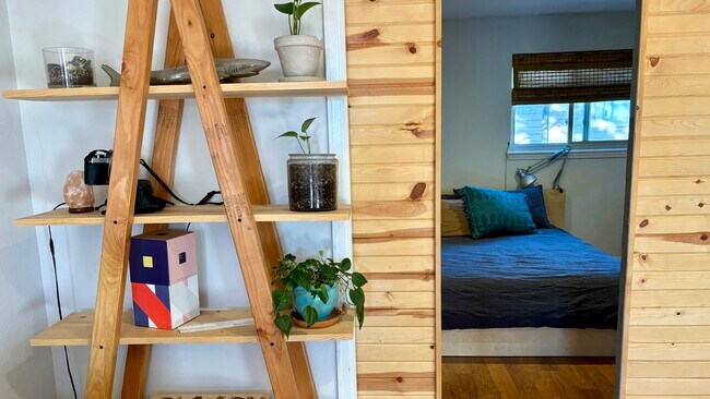 Building Photo - 3363 Madison Ave