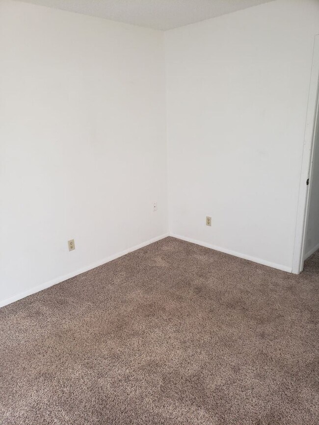 Building Photo - 6729 Pahokee Ct