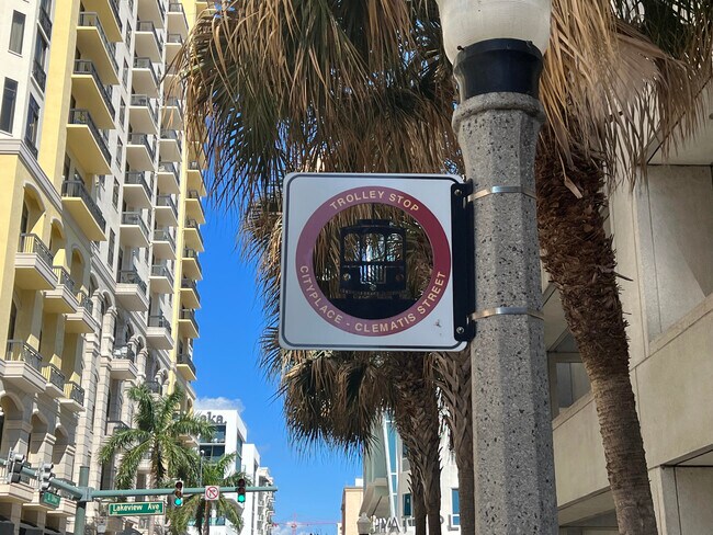 Building Photo - 610 Clematis St