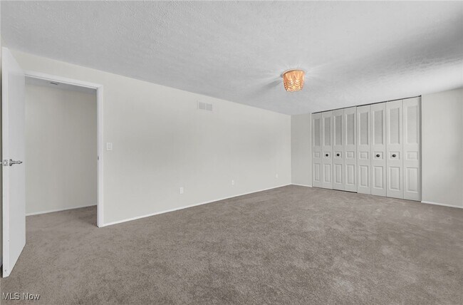 Building Photo - 5601 Sunset Dr