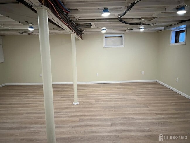 Building Photo - 30 Cypress St