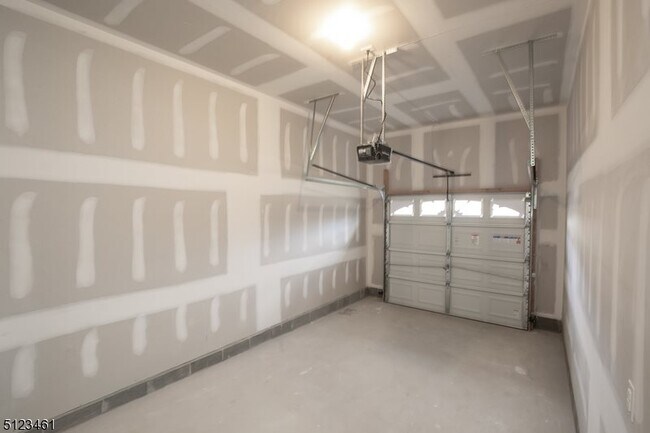 Building Photo - 49 Arlene Ct