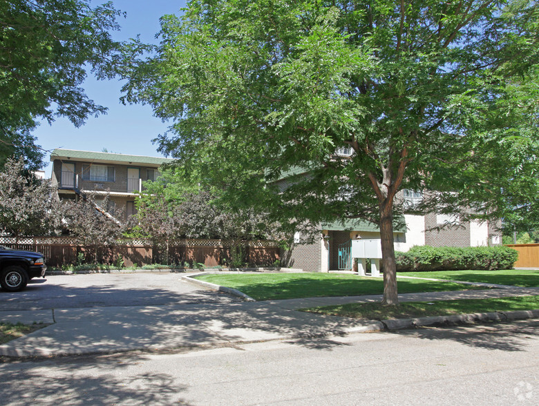 Building Photo - Pearl Court Apartments