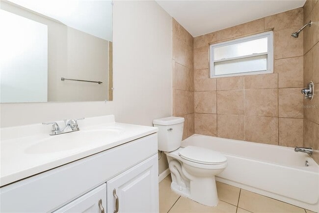 Building Photo - 3506 Blackhawk Dr