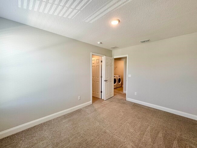 Building Photo - 13870 Harlowton Ave