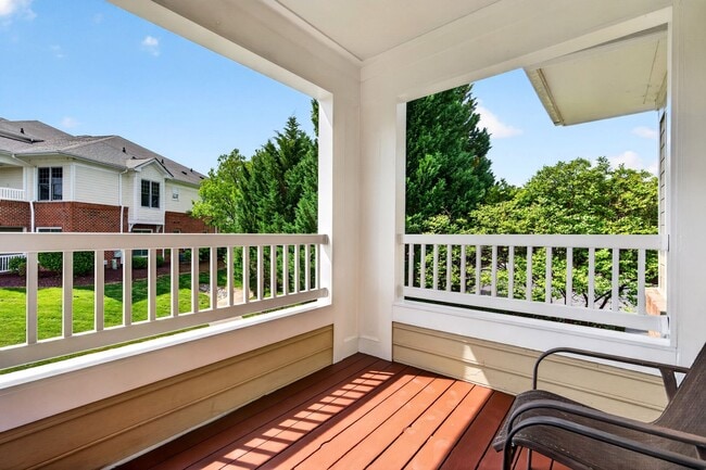 Building Photo - Tons of Upgrade! Beautiful 2 Bedroom, 2.5 Bath Condo in Waterford@ Cary Park, Available Now!