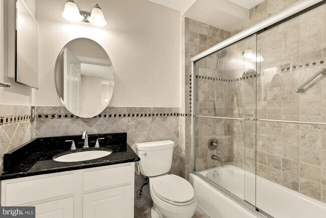 Building Photo - 640 Orchard Ridge Dr