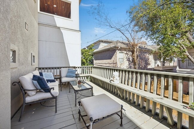 Building Photo - 2643 Westgate Dr