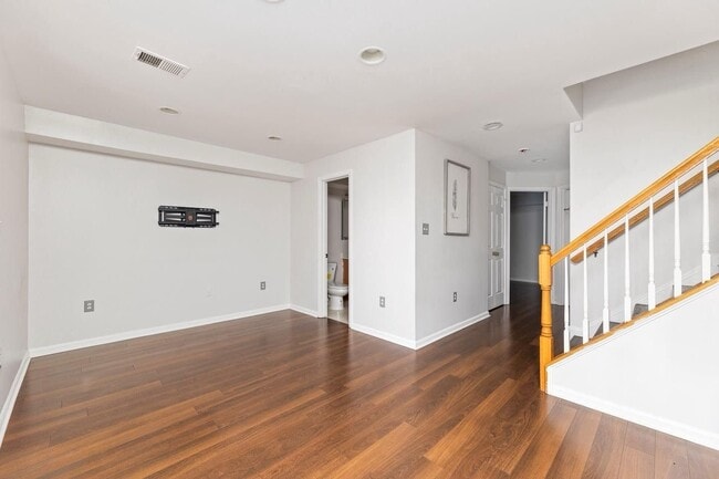 Building Photo - 3343 Cape May Ct