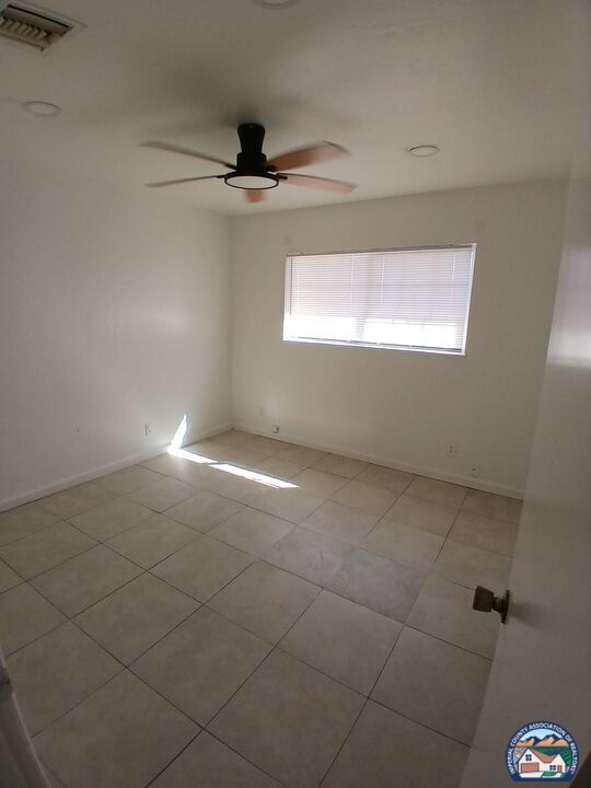 Building Photo - 162 W Alamo St