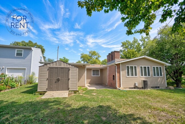 Building Photo - 635 Oda St