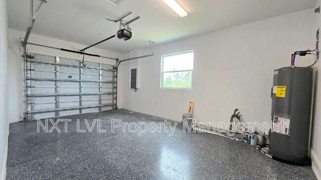 Building Photo - 5050 Jones Dr
