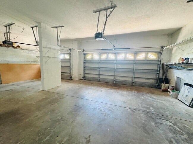Building Photo - 8650 Tara Oaks Ct