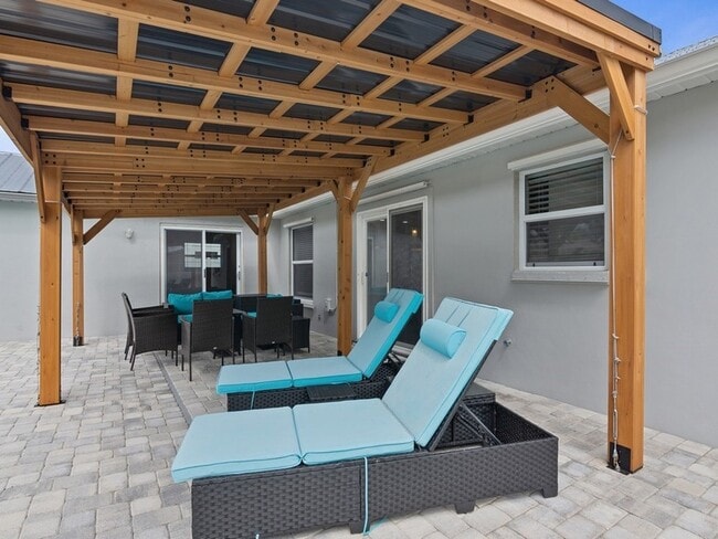 Building Photo - 606 Conn Way