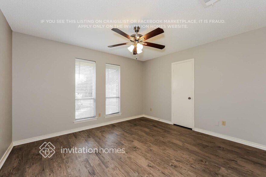 Building Photo - 945 Clear Springs Dr