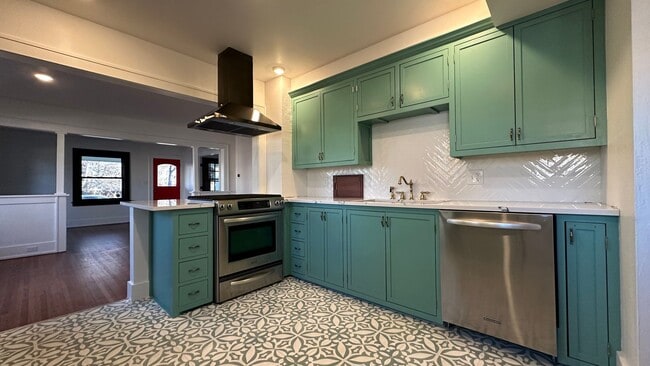 Building Photo - Great House Near Old Town In Fort Collins